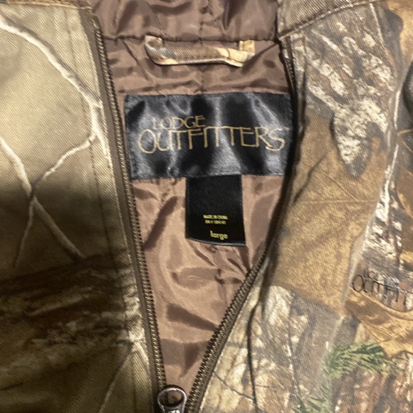 Youth large camouflage lodge outfitters jacket - Picture 2 of 4